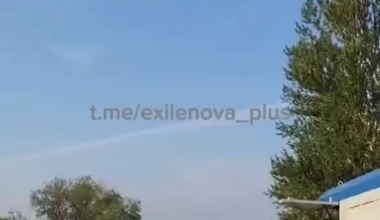 Moscow oil refinery has been attacked by "Lyuty" drones. They tried intercepting them with machine guns as there was no other air defense. Russian authorities already reported: "All the drones were shot down, only debris fell down". You can see in this video what debris landing looks likeMoscow oil