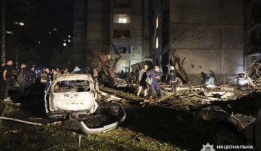 Russia targets Kharkiv apartments in glide bomb attack