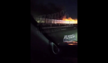 Explosion and fire at unidentified warehouses near Voroshylov bridge in Rostov, Russia last night. Eyewitnesses say they heard a sound similar to a drone before this.