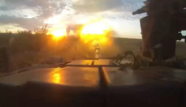 Footage of a Ukrainian tank attack by the 3rd Assault Brigade on a Russian position. Kharkiv Oblast.