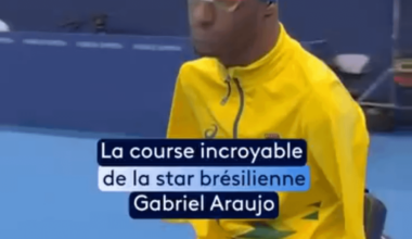 Brazilian paralympic swimmer Gabriel Araujo born with short legs and no arms obliterates the field in the 100m backstroke