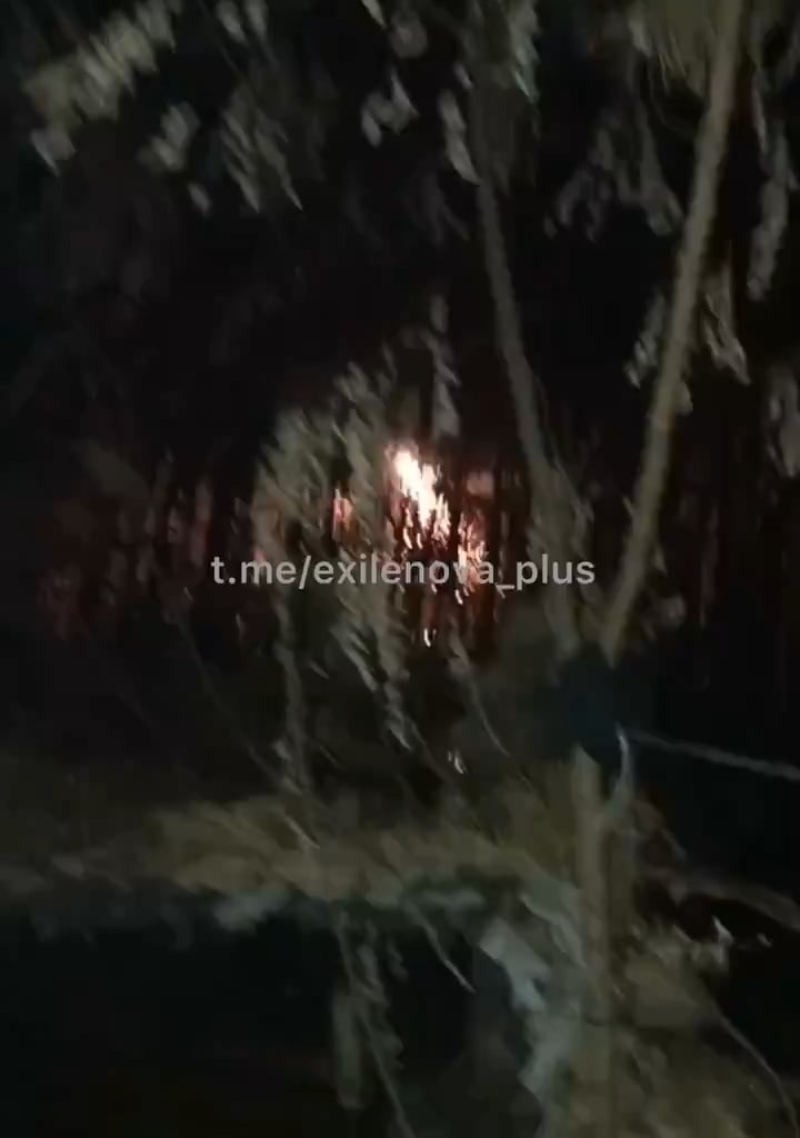 Russians experince some thermite rain at night. Unknown location, ru pov.