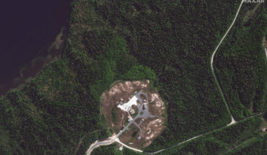 Maxar collected new high-resolution satellite imagery yesterday (September 21st) that reveals the aftermath of a dramatic launch failure of a Russian RS-28 ICBM at a launch site in the Plesetsk cosmodrome. Launch site before vs after-George Barros