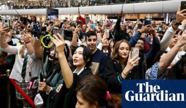 Harry Potter fans boo as King’s Cross ends ‘back to Hogwarts’ tradition | Harry Potter