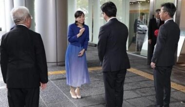 Princess Kako Attends High School Sign Language Contest in Yonago