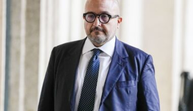 Italie : le ministre de la Culture présente ses excuses après un scandale d'adultère