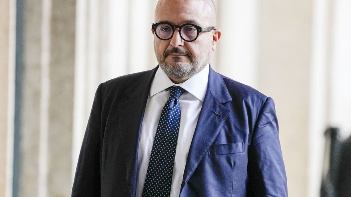 Italie : le ministre de la Culture présente ses excuses après un scandale d'adultère