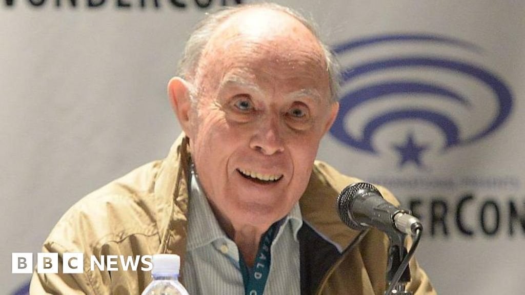 David Graham, the actor who provided the voice for characters in TV series including Peppa Pig, Thunderbirds and Doctor Who, has died aged 99.