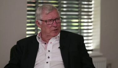 Sir Alex Ferguson on his dementia fear: "I'm 82, obviously I worry about it. I would be lying if I felt I was anywhere different. Genuinely my memory is quite good. I read a lot, I do quizzes & I think that helps. There is YouTube quizzes with 100 questions. If I don't get 70%, I'm struggling."