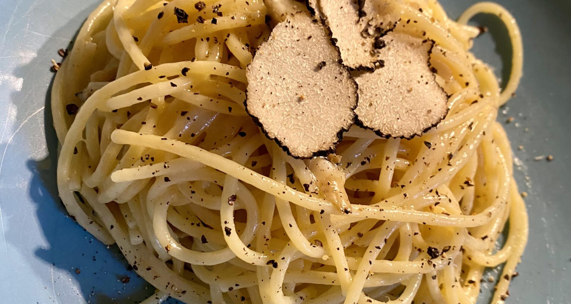 Pasta Al Tartufo mit frischem Sommertrüffel