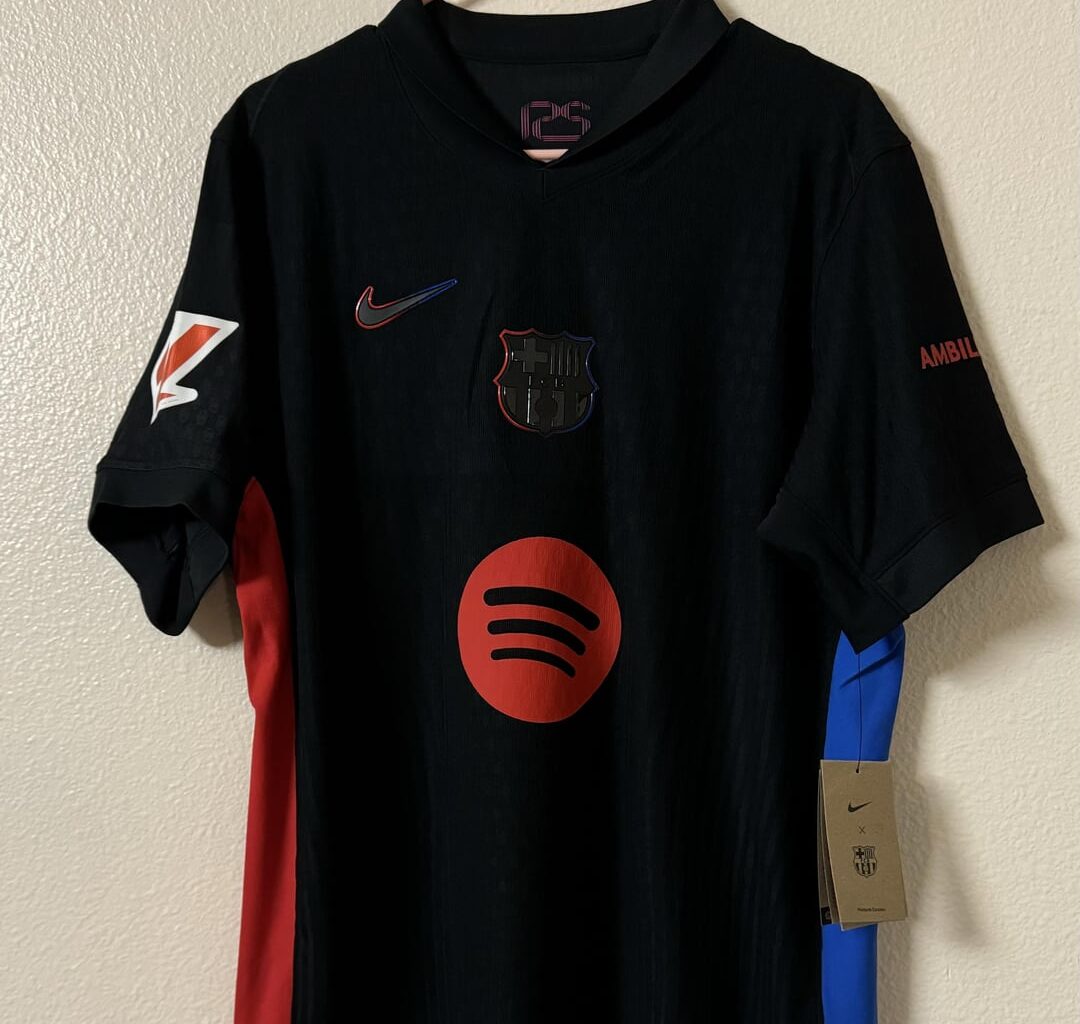 I got the Barca away kit player version. Incredible kit, Nike did an amazing job