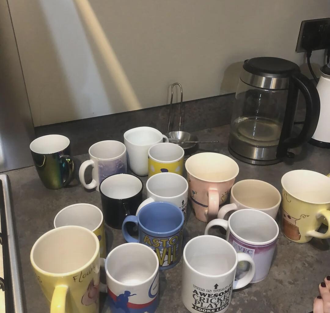 How many cups of tea one British house get through in 24hrs.