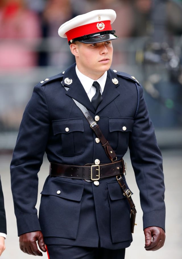 Why have Sam Chatto and Lady Louise not worn any medals with there uniforms? Both of there siblings have worn medals in civilian dress, so why don't on uniform?