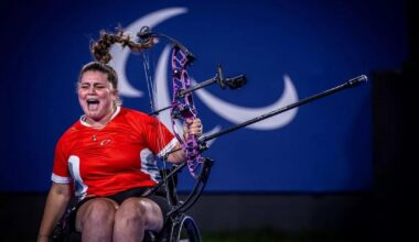 Turkey's Öznur Cüre Girdi stunned the world by claiming gold in the Para archery women’s individual compound open at Paris. Her breathtaking performance has not only made history but also left the archery community in awe.❤️👏😍