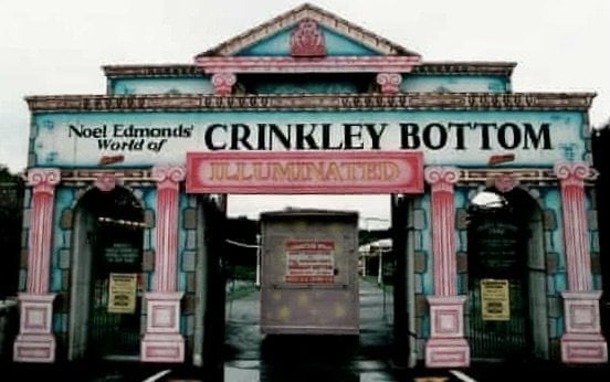 Noel Edmonds will be back on our TVs soon starring in his own reality show, so let’s look back at the time he and Mr Blobby tried to wreck a town