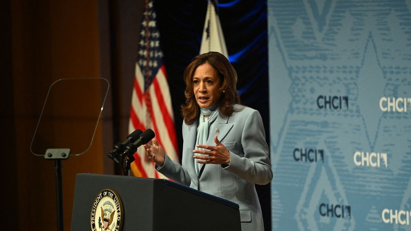 Harris says immigration reform and border security are possible