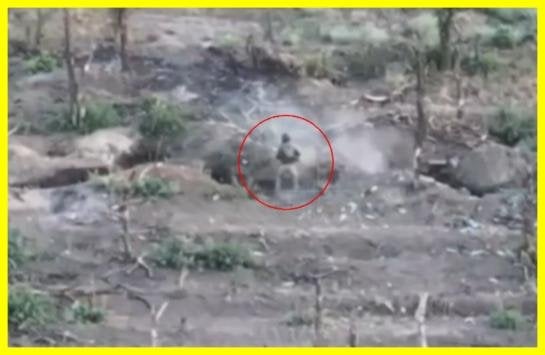 A Ukrainian defender engaged in hand-to-hand combat with a Russian occupant. He almost made it to the Ukrainian positions, but was neutralized in close combat