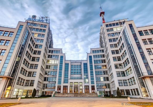 Russia has attacked The State Industry House in Kharkiv. The building is under UNESCO protecton as monument of 1920s constructivism architecture