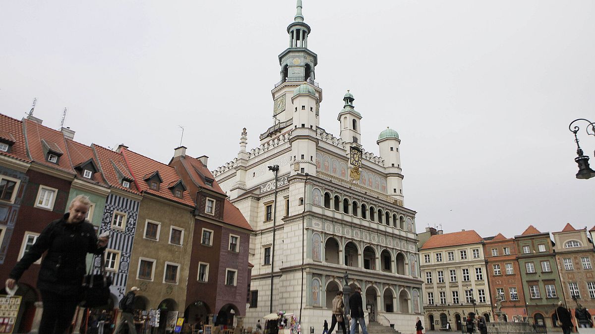 Poland orders closure of Russian consulate in Poznan and expels 10 employees