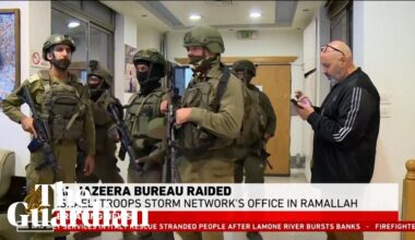 Al Jazeera broadcasts Israeli closure of West Bank bureau live on air