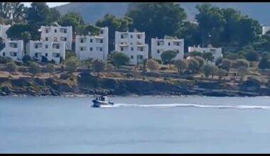 Le bateau des garde-côtes grecs aperçu dans les eaux territoriales turques