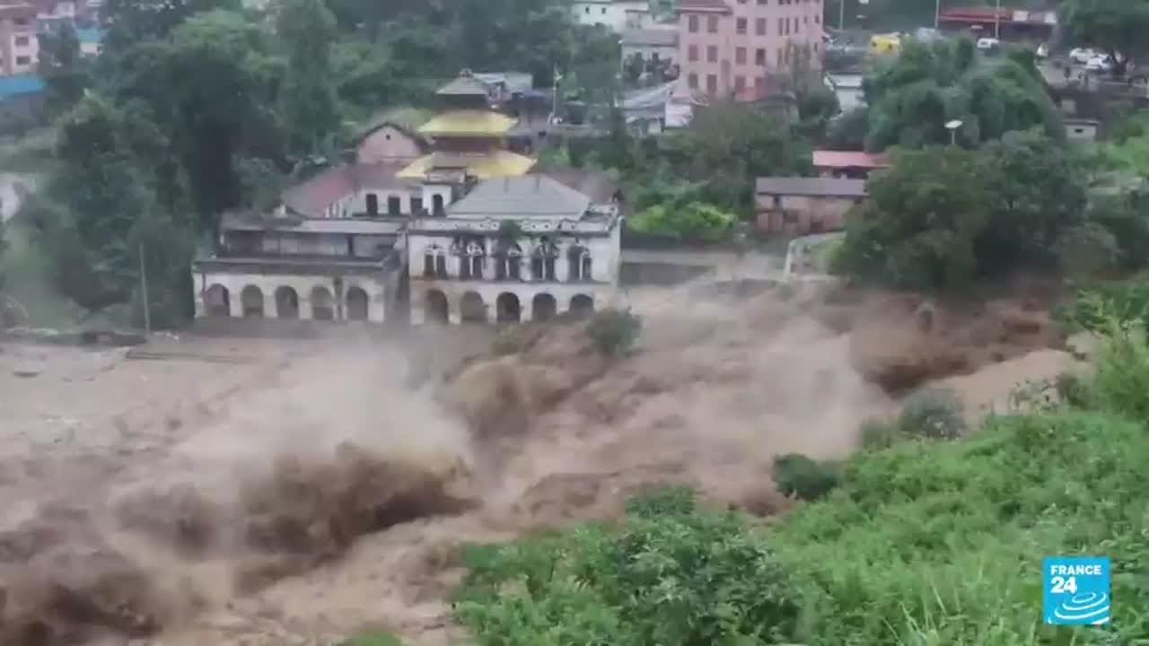 Nepal en emergencia por lluvias torrenciales que provocaron inundaciones y deslizamientos