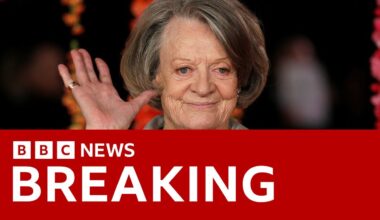 Dame Maggie Smith dies aged 89 | BBC News