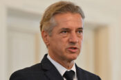 Predsednik vlade Robert Golob