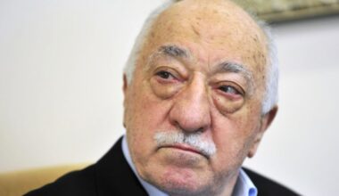 Verdriet bij aanhangers Gülen: 'Van hem moesten we goede burgers in Nederland zijn'