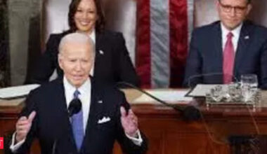 us economy under biden-harris: Americans give the economy poor marks, say under Biden-Harris it has been very bad