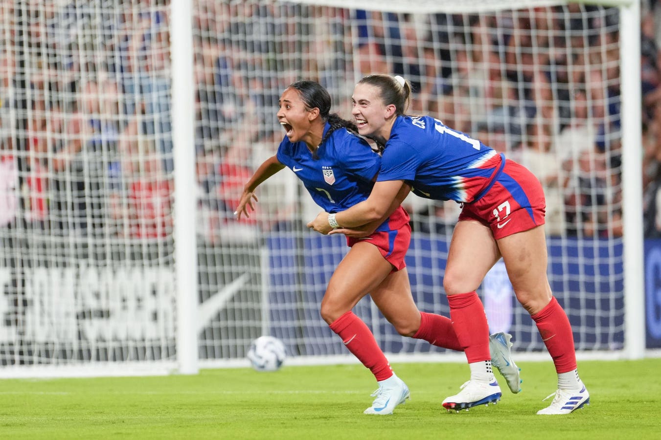 USWNT Beats Iceland 3-1 As Alyssa Thompson Scores Maiden Goal