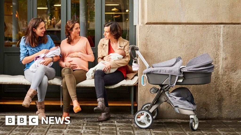 Fertility rate in England and Wales drops to new low