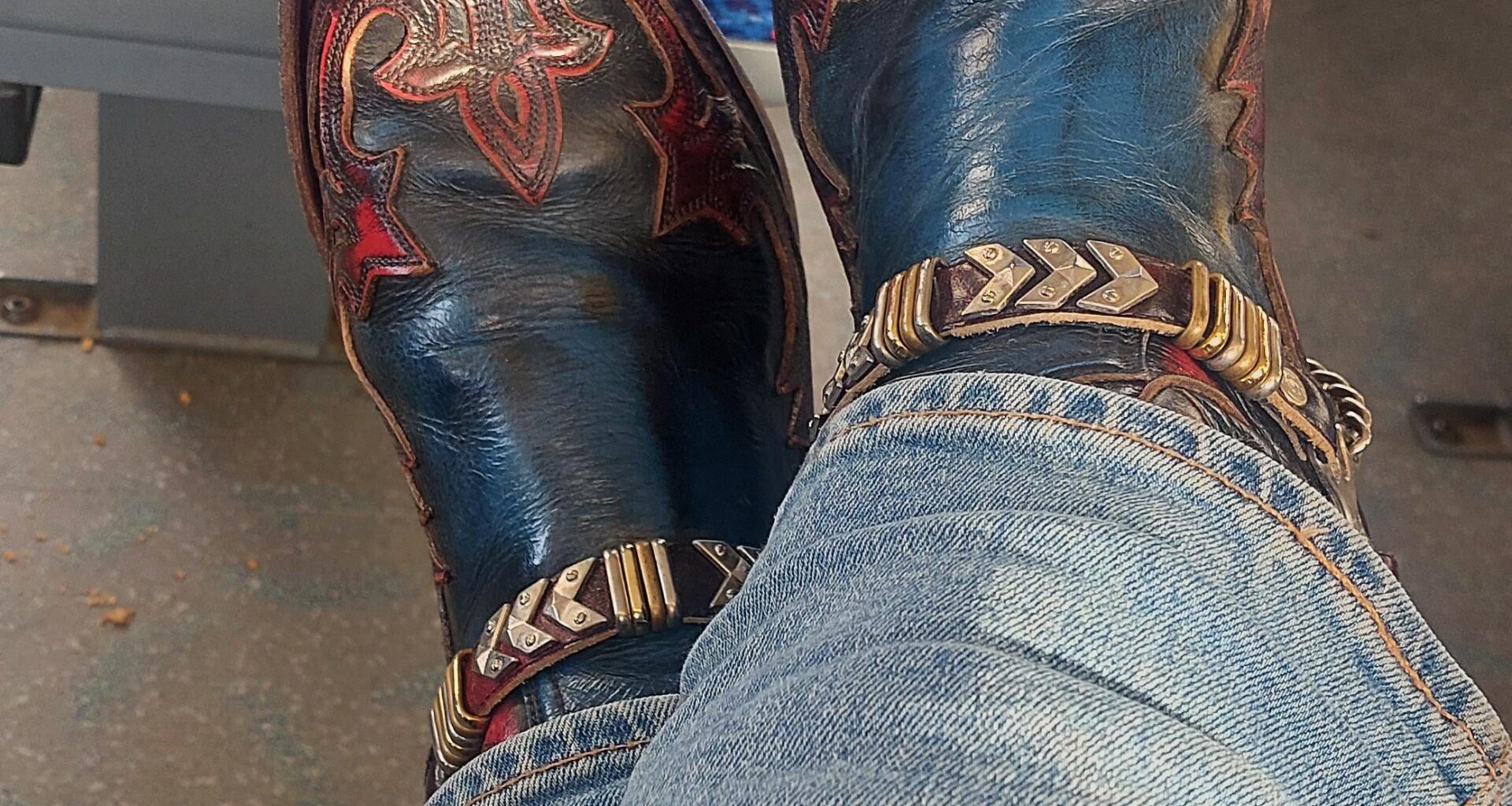 I see we're doing cowboy boots now