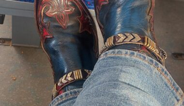 I see we're doing cowboy boots now