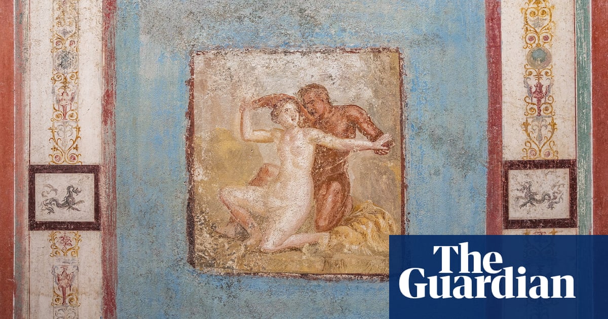 Tiny house with erotic frescoes uncovered in Pompeii | Italy