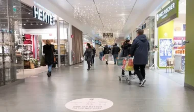 People shopping in a modern shopping centre