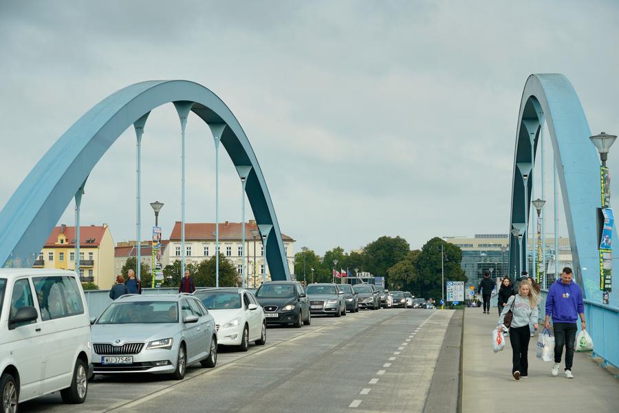 Some 1,000 turned back at Germany's western borders in 1st month of reintroduced controls-Xinhua