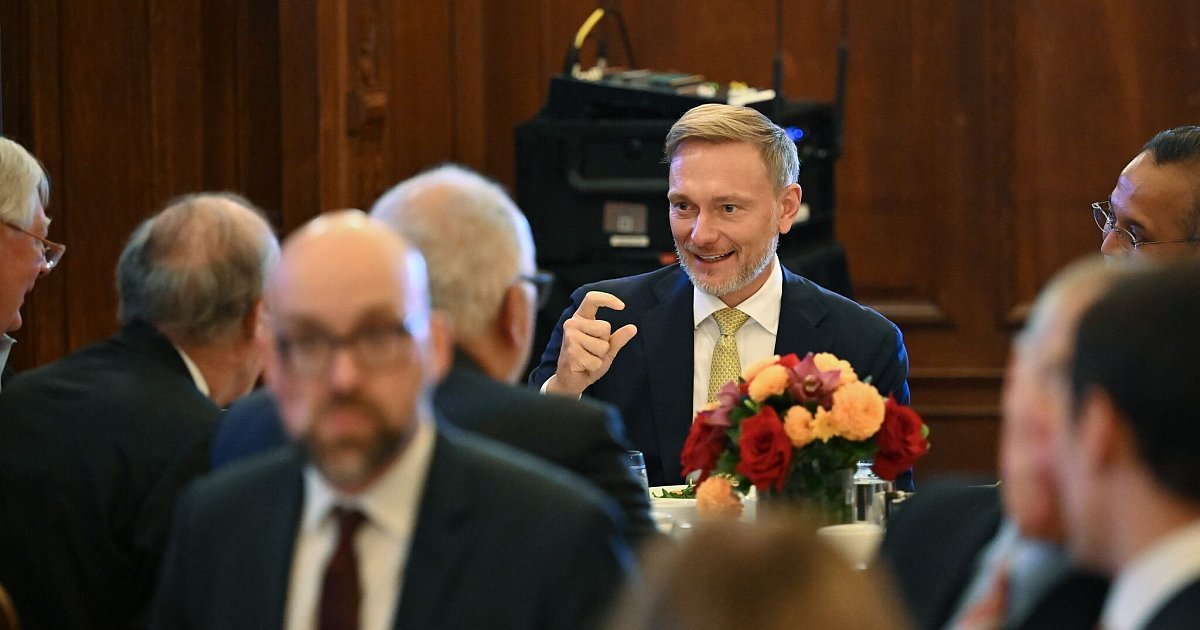 Lindner: EU will 18 Milliarden zu Ukraine-Kredit beisteuern | Nachrichten Aktuell