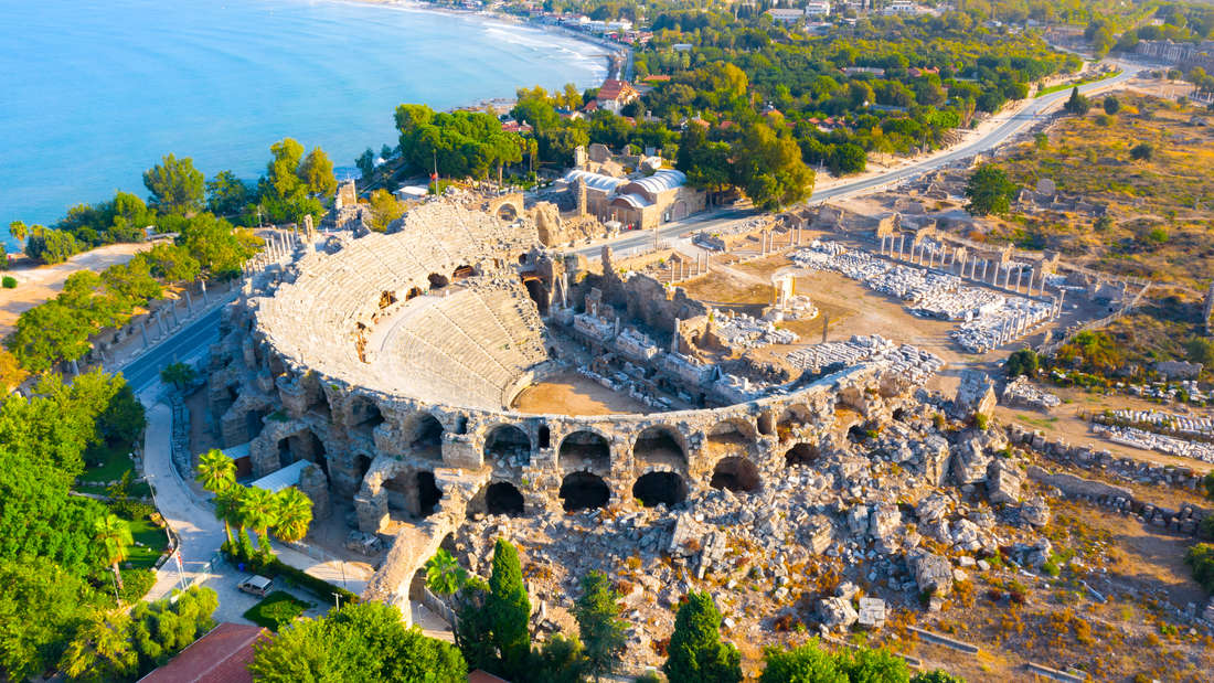 Luftaufnahme des Amphitheaters in Side