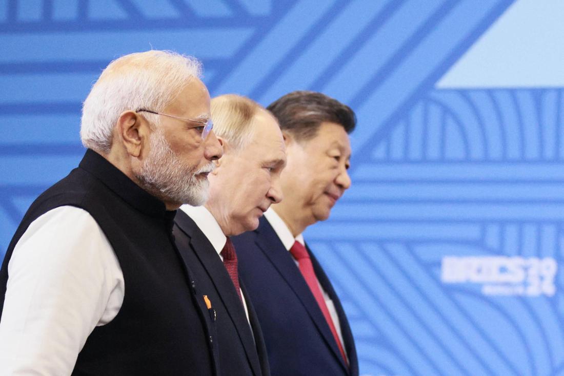 Narenda Modi (l), Wladimir Putin und Xi Jinping beim Brics-Gipfel in Kasan. Alexander Shcherbak/Imago