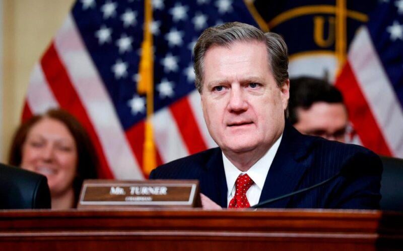 The United States should consider “direct military action” if North Korean troops take part in the war in Ukraine. This was stated by Chairman of the House Intelligence Committee Mike Turner.