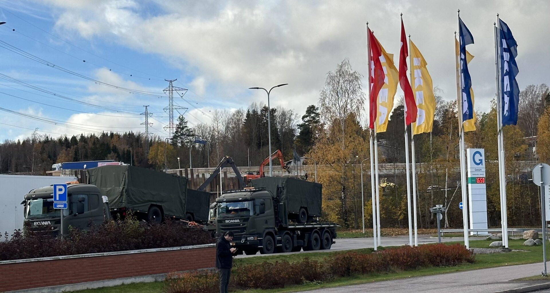 How can the Finnish army build its field-saunas so quickly? Mystery solved!