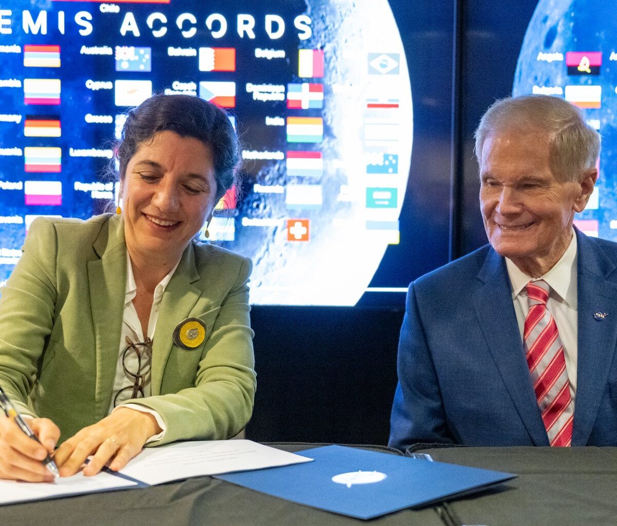 Chile and Cyprus sign the Artemis Accords