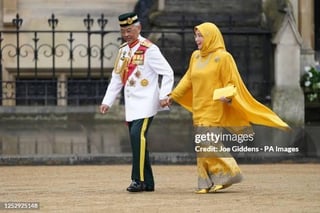 Didn’t Realize the Former King and Queen of Malaysia Had Such a Cute Love Story