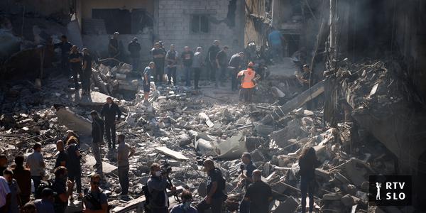 Hezbolah z raketami napadel Hajfo in Tel Aviv. V napadih na Bejrut ubitih 13 ljudi.