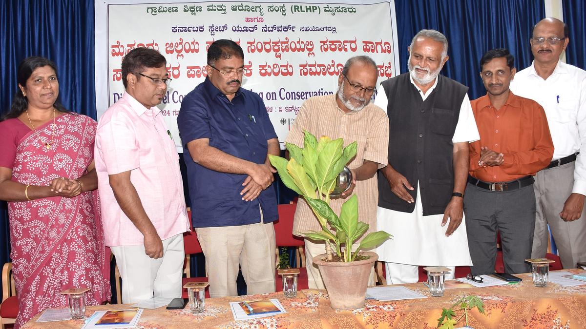 District administration urged to make Mysuru environmental-friendly