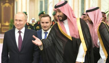 Major Oil Producers Saudi Arabia, Russia Want to Diversify Economies