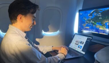 What It's Like to Use Elon Musk's Starlink WiFi on Board a Flight