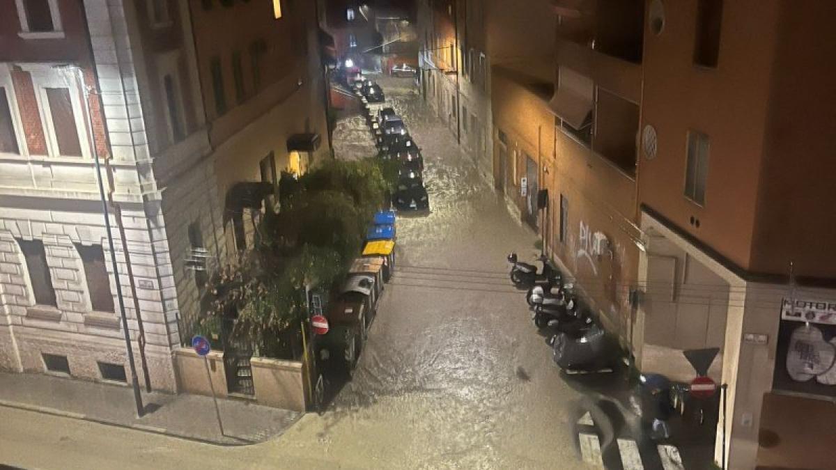 Maltempo, a Bologna di nuovo scuole chiuse. E salta anche il match di sabato con il Milan