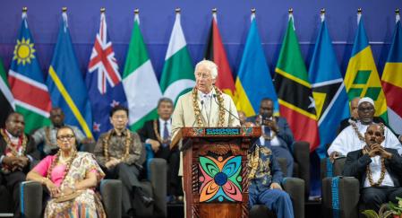 Carlos III se dirige en Samoa a los miembros de la Commonwealth. (Efe /Coomonwealth)